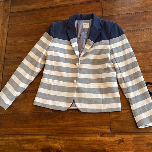 GAP Jackets & Blazers - Super cute blazer from gap